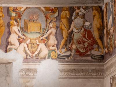 Chiostro minore- fregio allegorico