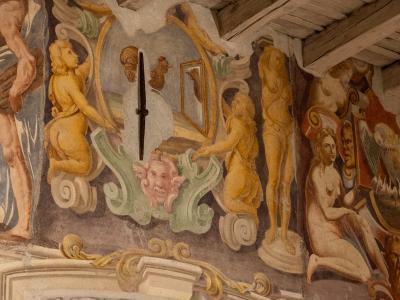 Biblioteca umanistica sala fregio particolare