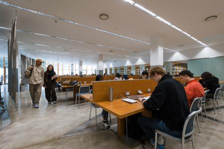 Biblioteca di economia e giuriprudenza- sala lettura